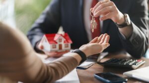 What a Real Estate Agency Brings That a Listing App Cannot